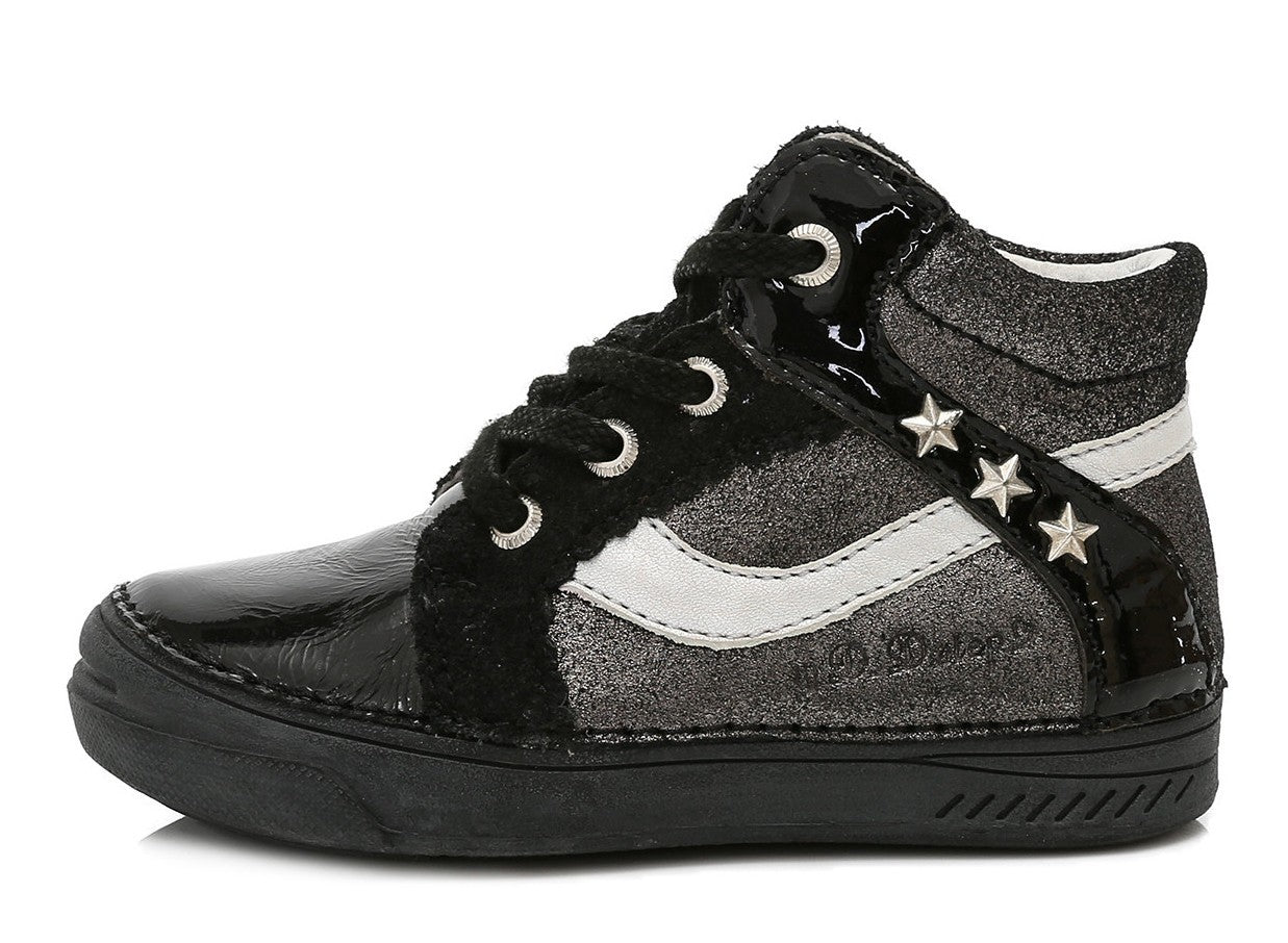 D.D.Step batai juoda mergaitėms rudeniui ir pavasariui – itin lengvi