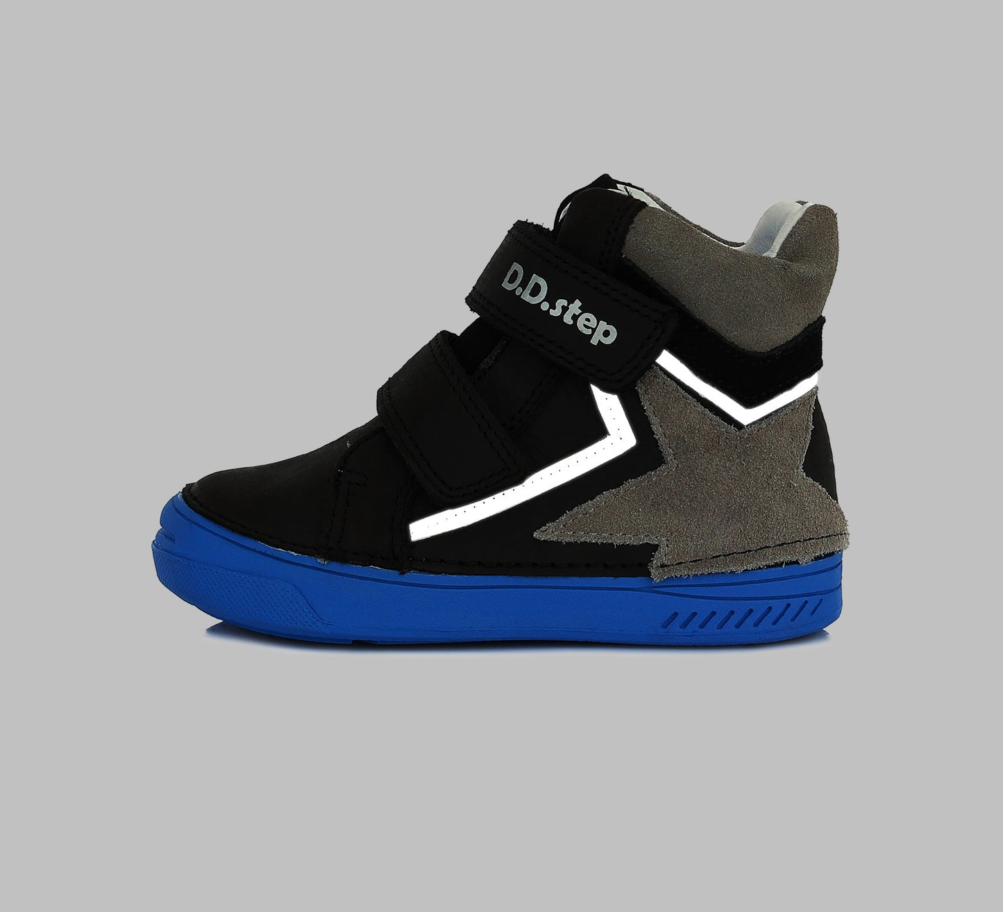 Melnas kurpes 25-30 dienas. 040343BM