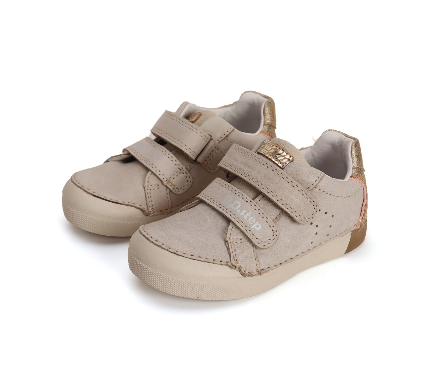 D.D.Step batai mergaitėms rudeniui ir pavasariui – itin lengvi