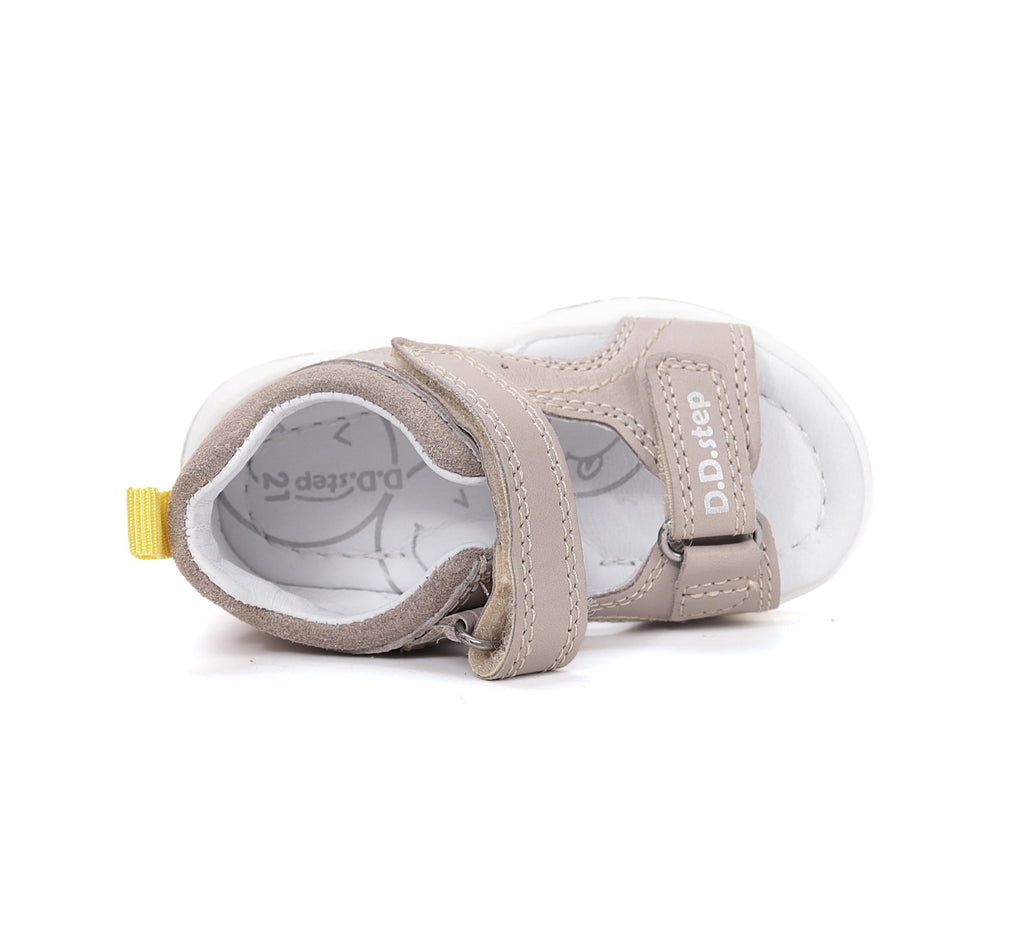 D.D.Step Sandals for Girls Cream G103-61588FL