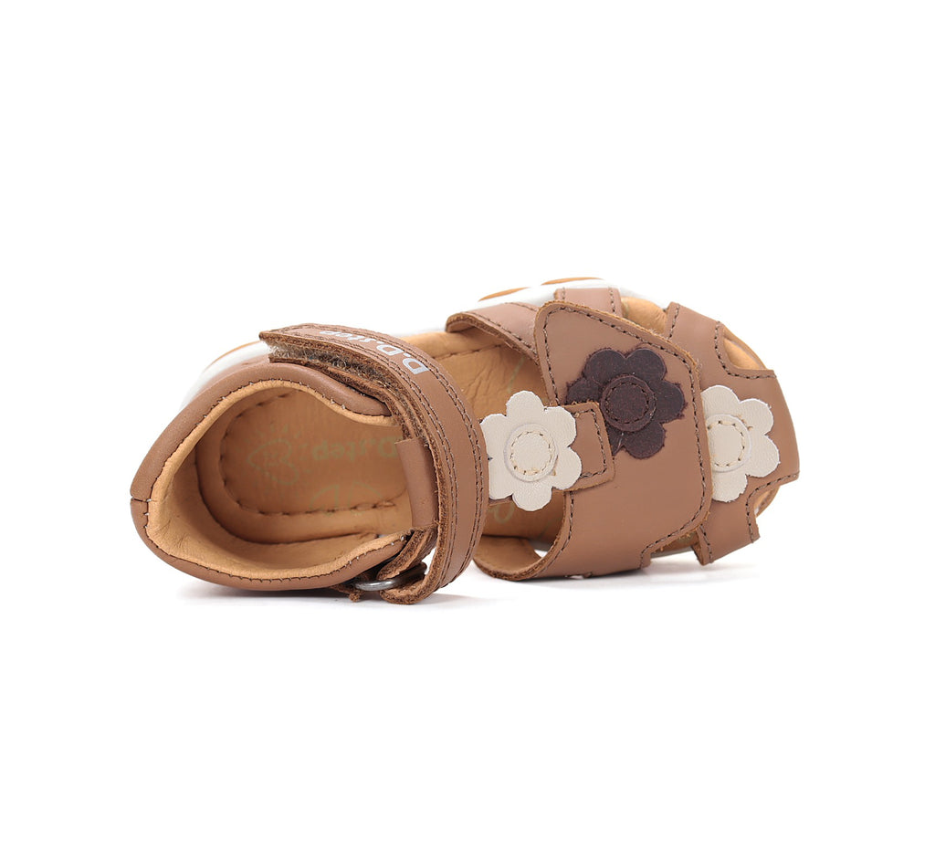D.D.Step босоножки для девочек коричневые G064-61849M